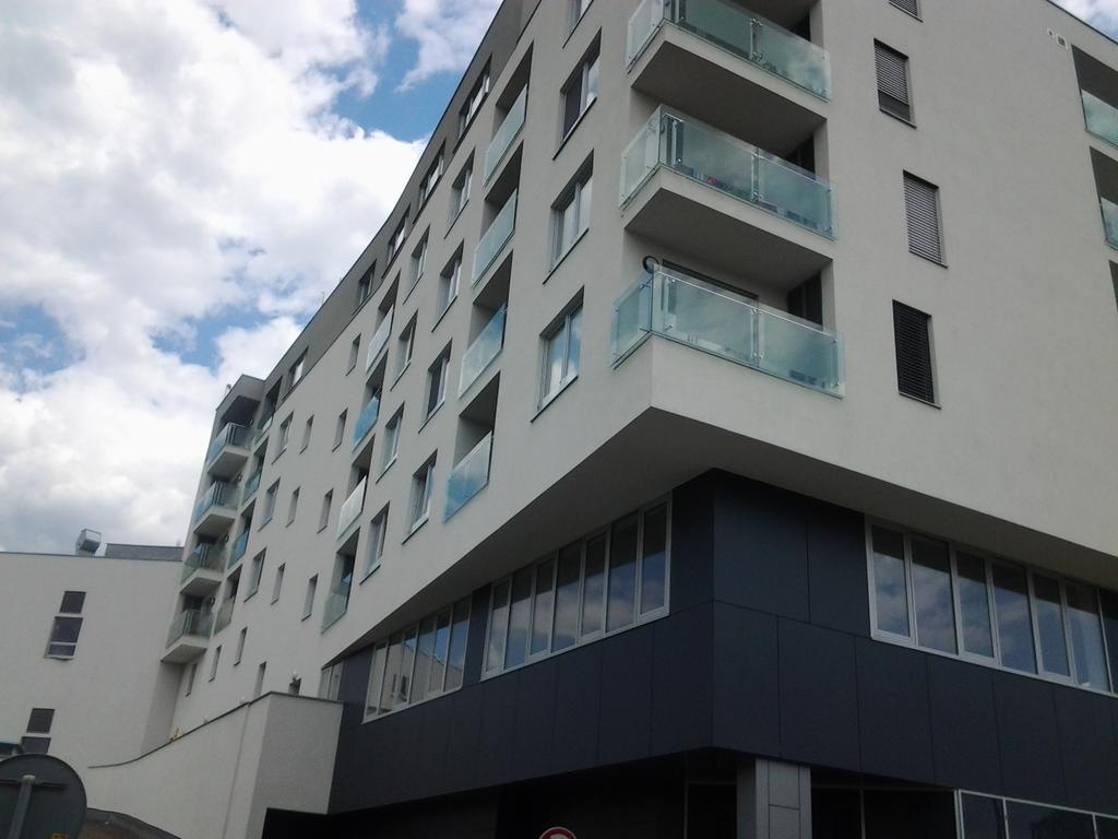 Apartman Halex Centrum City Aupark П'єштяни Екстер'єр фото